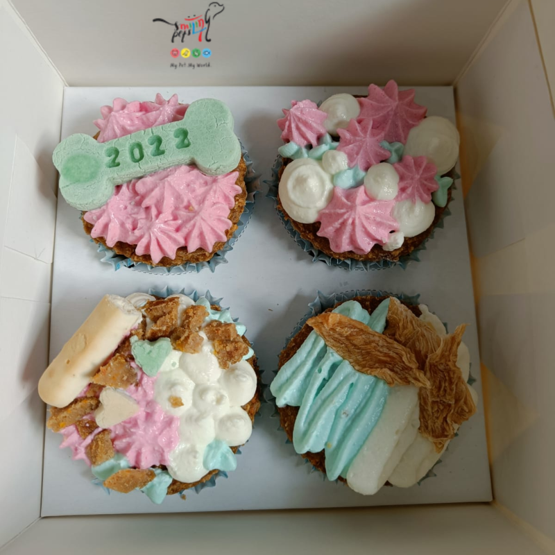 FROSTED PUPCAKES